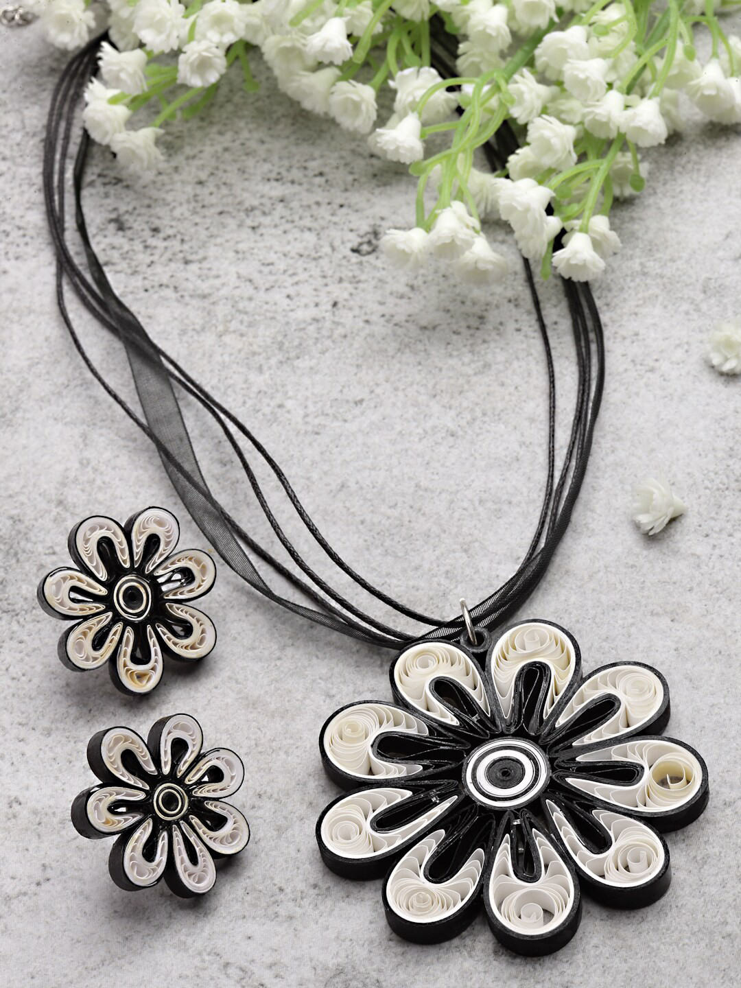Anekaant Women Black & White Floral Paper Quilling Jewellery Set