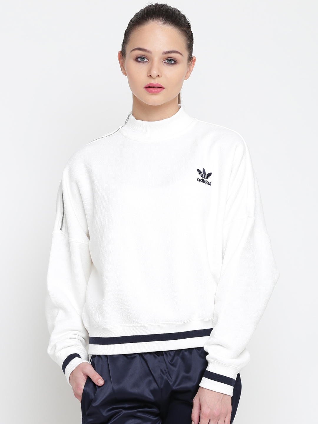 adidas sweatshirts myntra