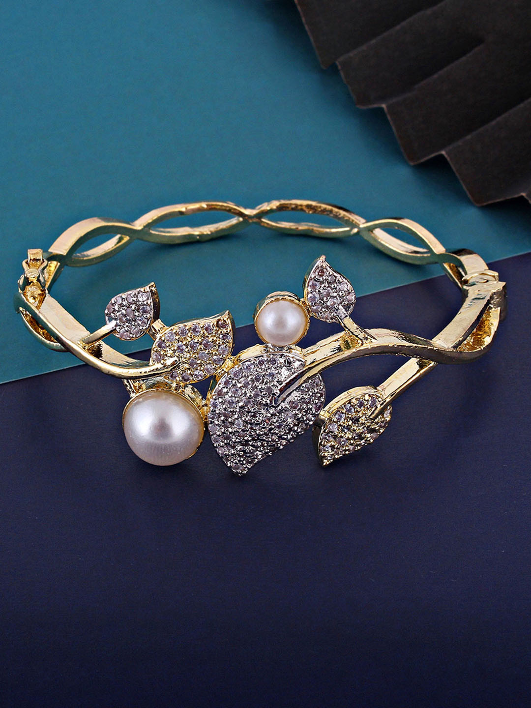 LUCKY JEWELLERY Women Gold-Toned & White Brass American Diamond Gold-Plated Kada Bracelet