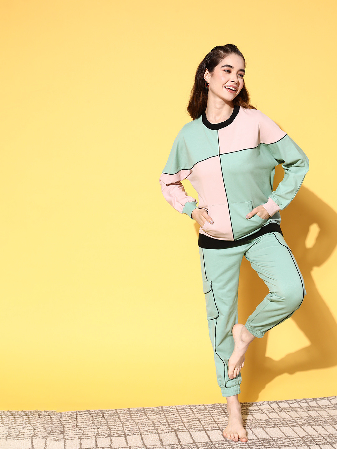 ANWAIND Mauve & Olive Green Colourblocked Pure Cotton Top With Joggers