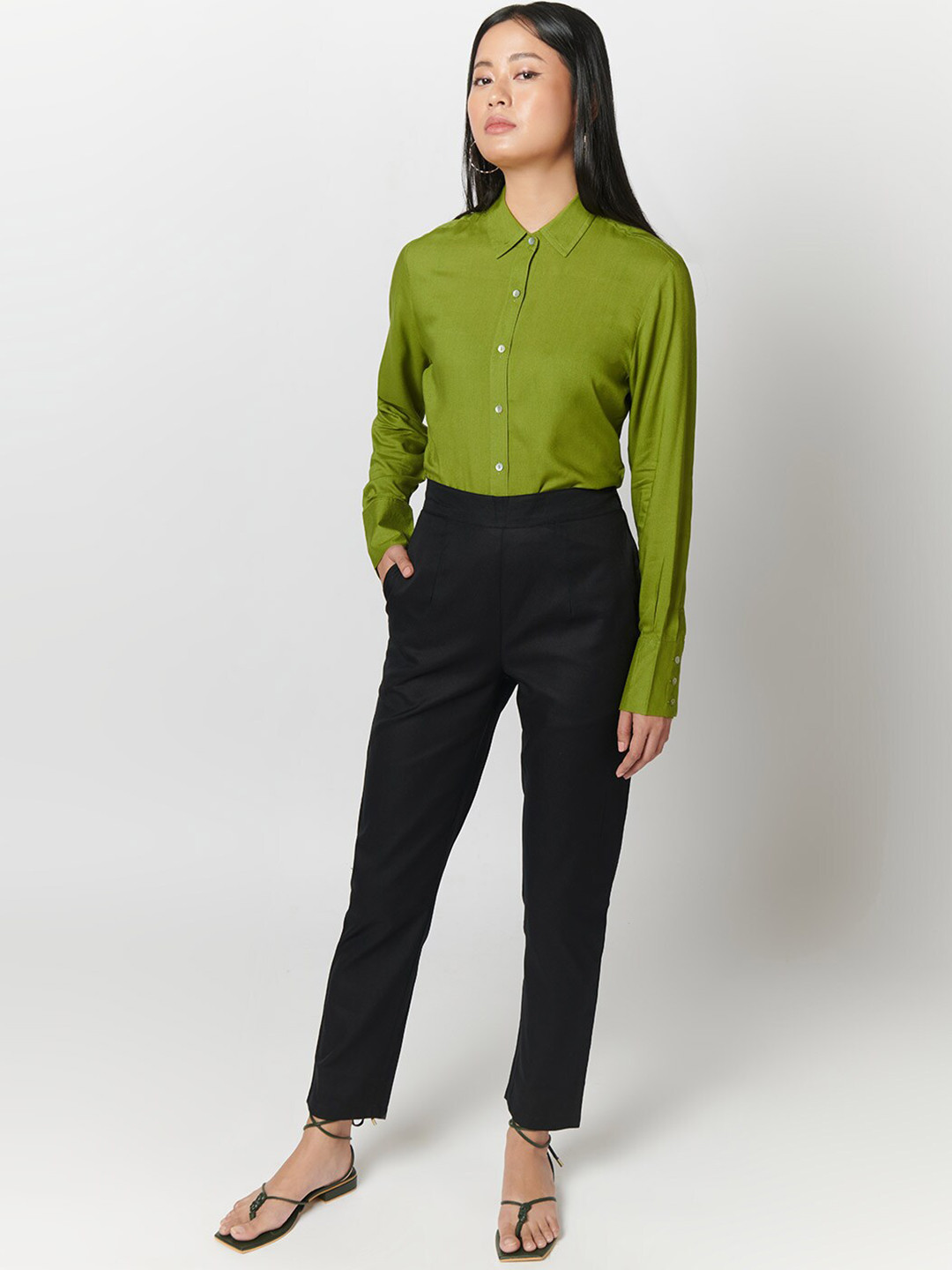 NOT SO PINK Women Black Mid-Rise Regular Fit Trousers