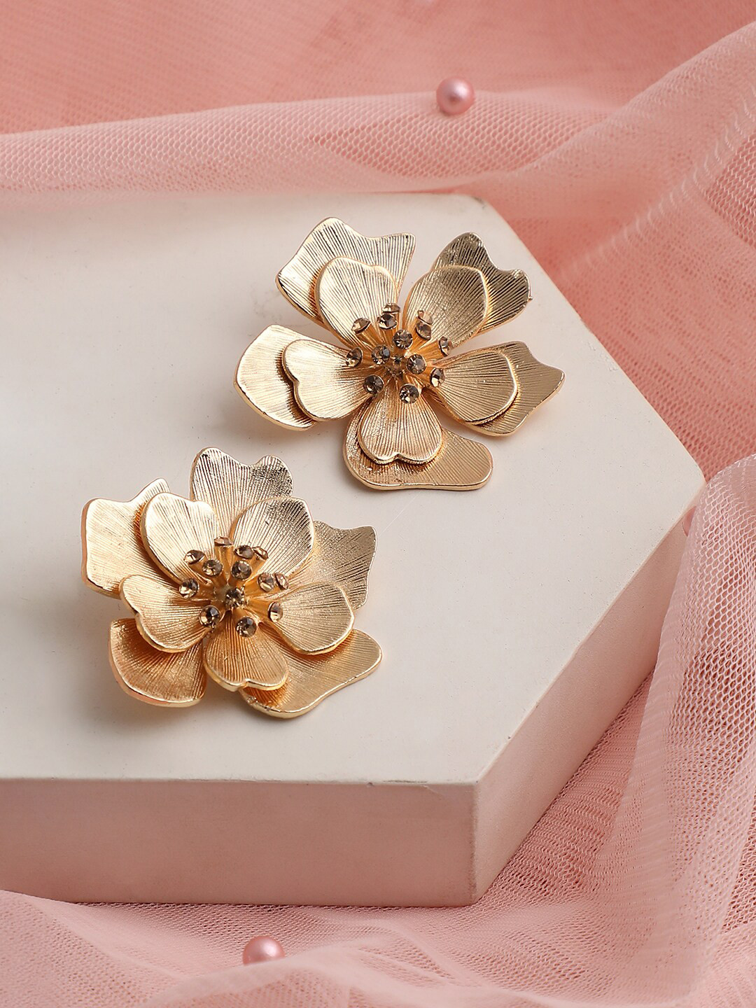 SOHI women Gold Plated Gold-Toned Floral Studs Earrings