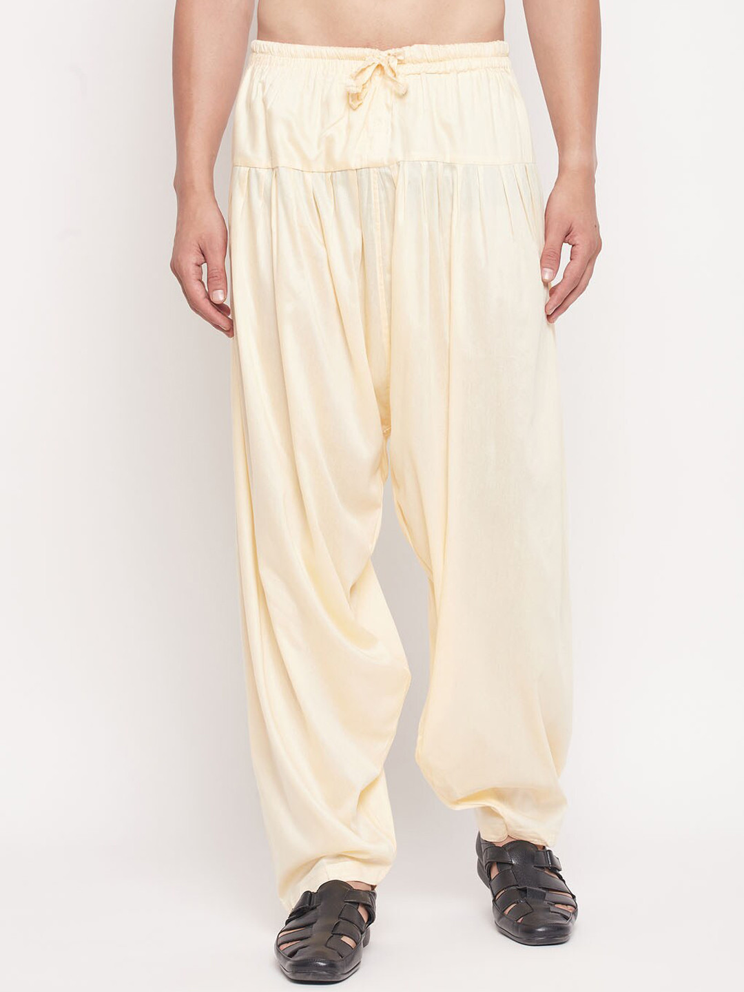 VASTRAMAY Men Gold-Coloured Solid Loose Fit Patiala Salwar
