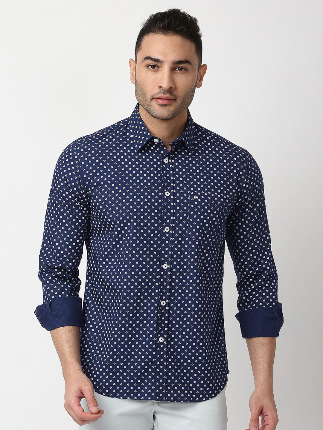 Basics Men Navy Blue Slim Fit Printed Casual Shirt