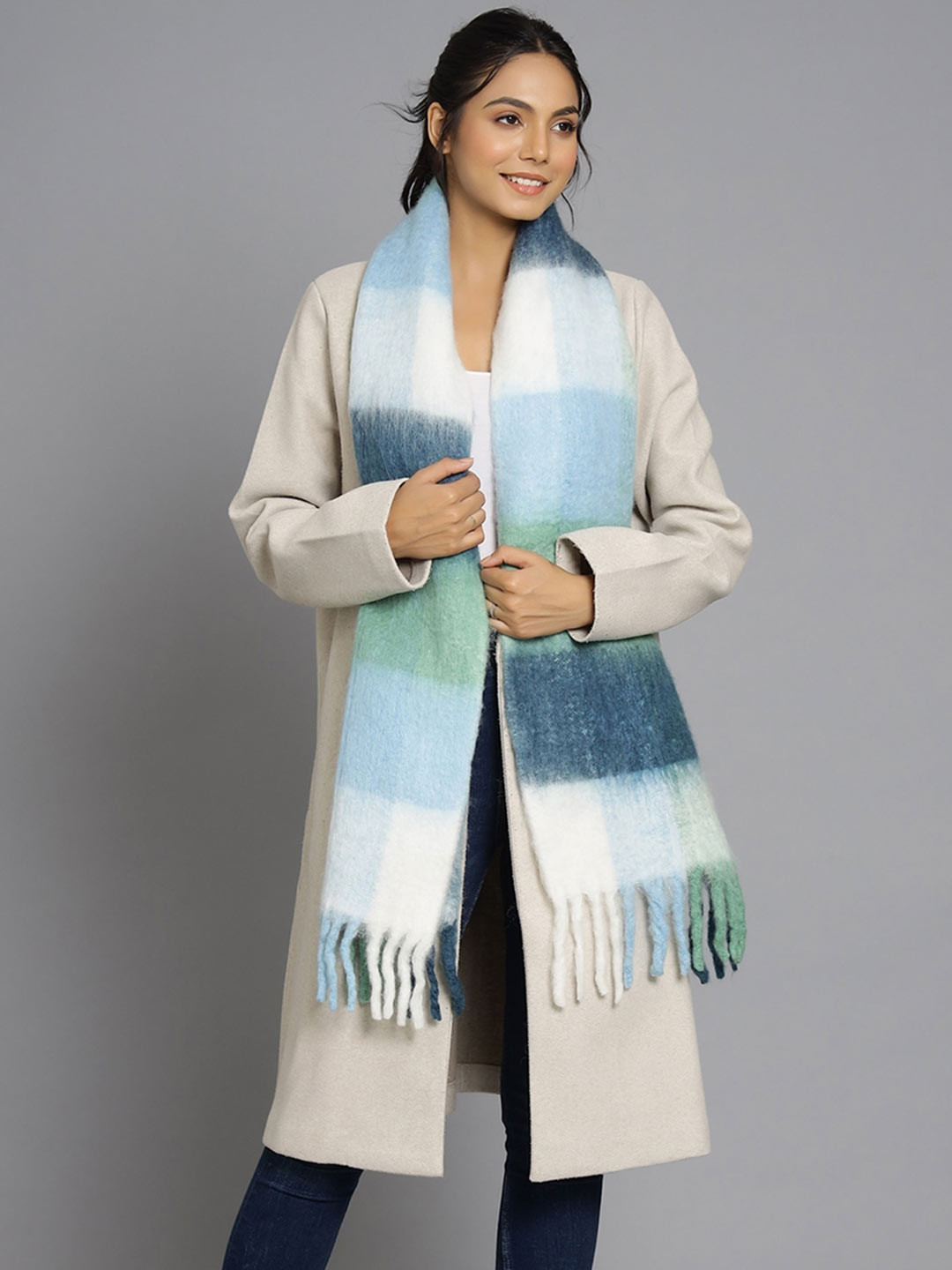 HANDICRAFT PALACE Women Turquoise Blue & Green Colourblocked Acrylic Scarf