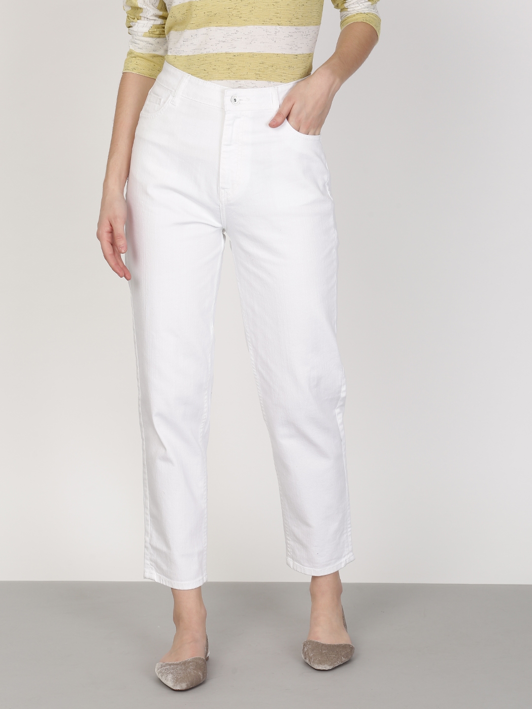 White mom jeans deals