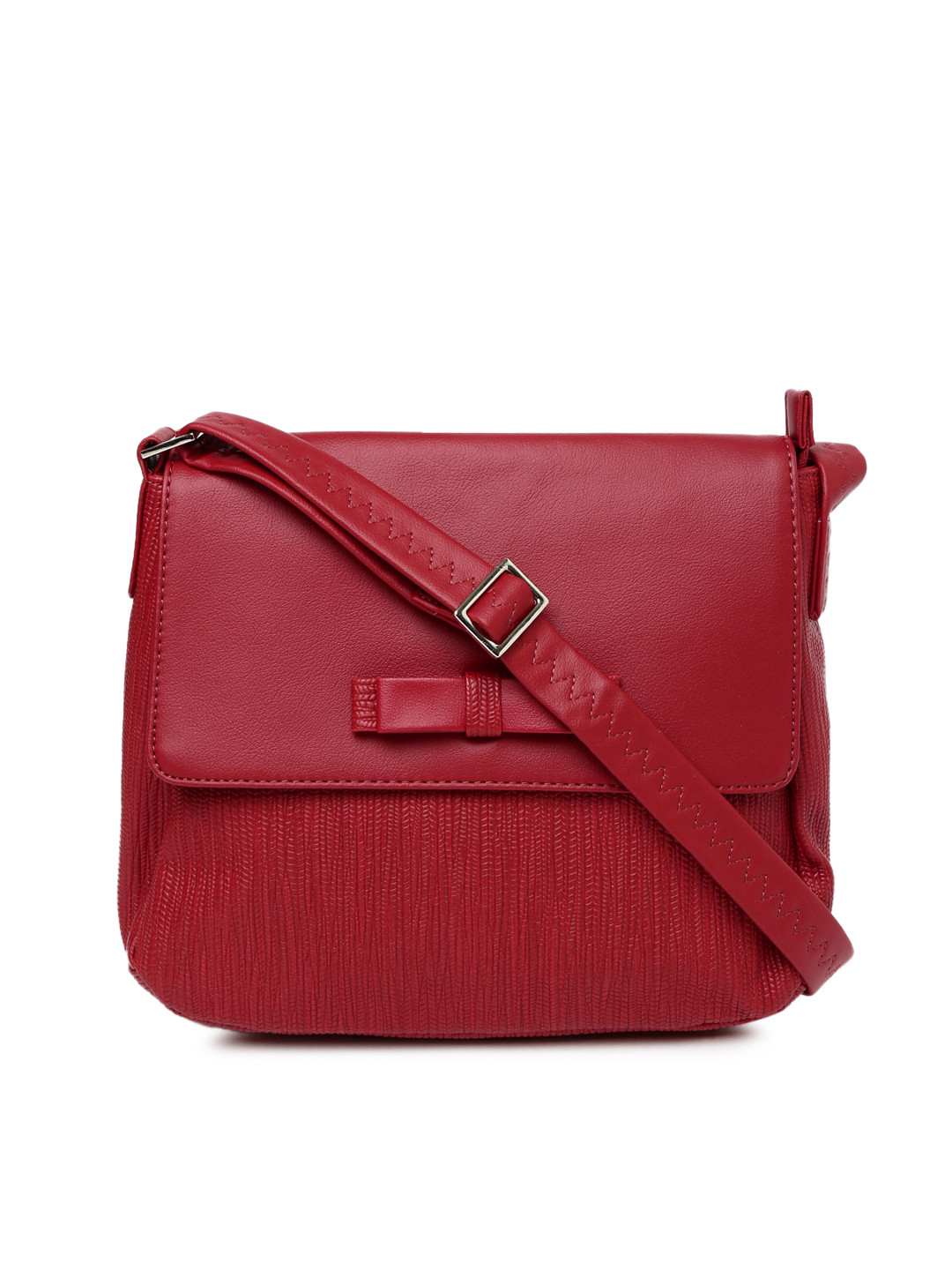 baggit red solid sling bag