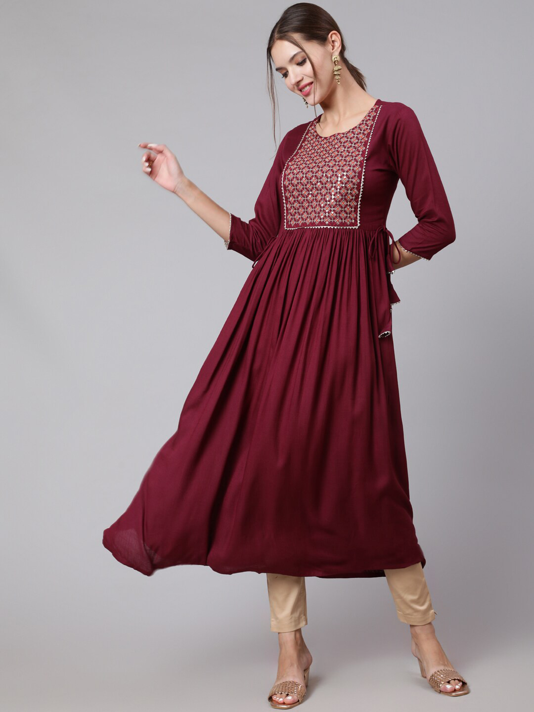 GLAM ROOTS Women Maroon Yoke Design Thread Work Anarkali Kurta