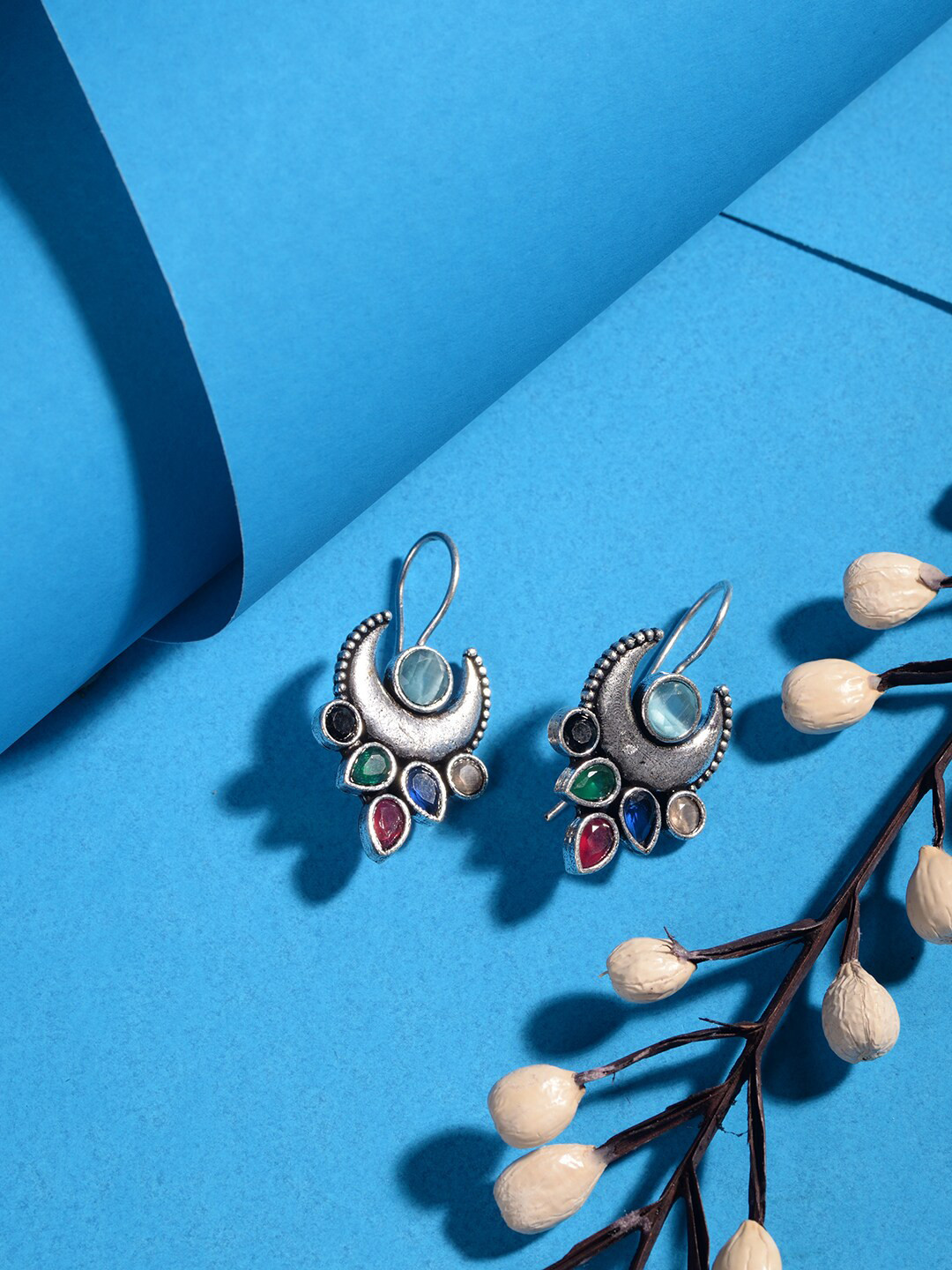 Saraf RS Jewellery Silver-Toned Classic Studs Earrings