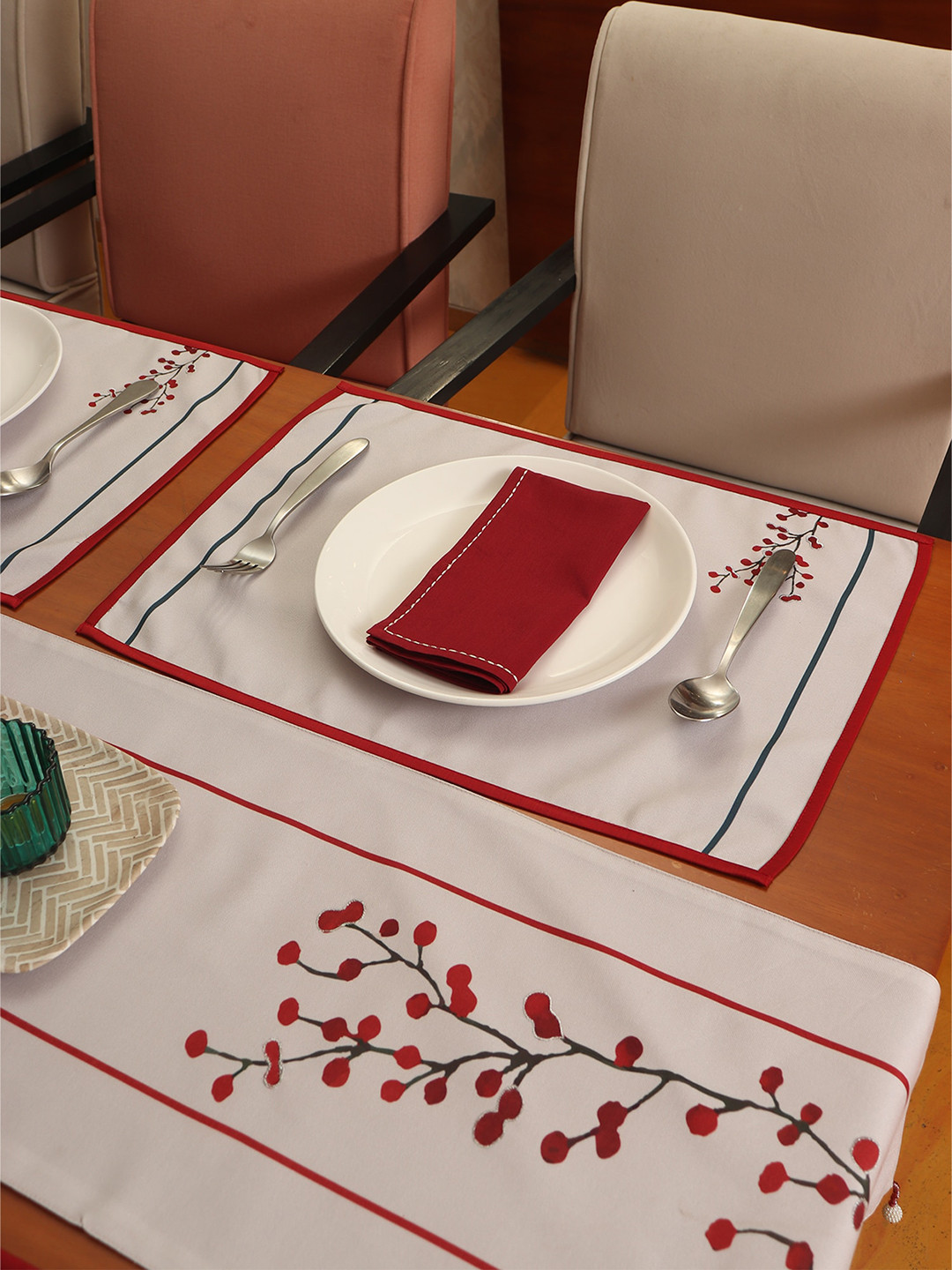 ZEBA Set of 6 White & Red Rectangular Shaped Floral Print Cotton Table Placemats & Napkins