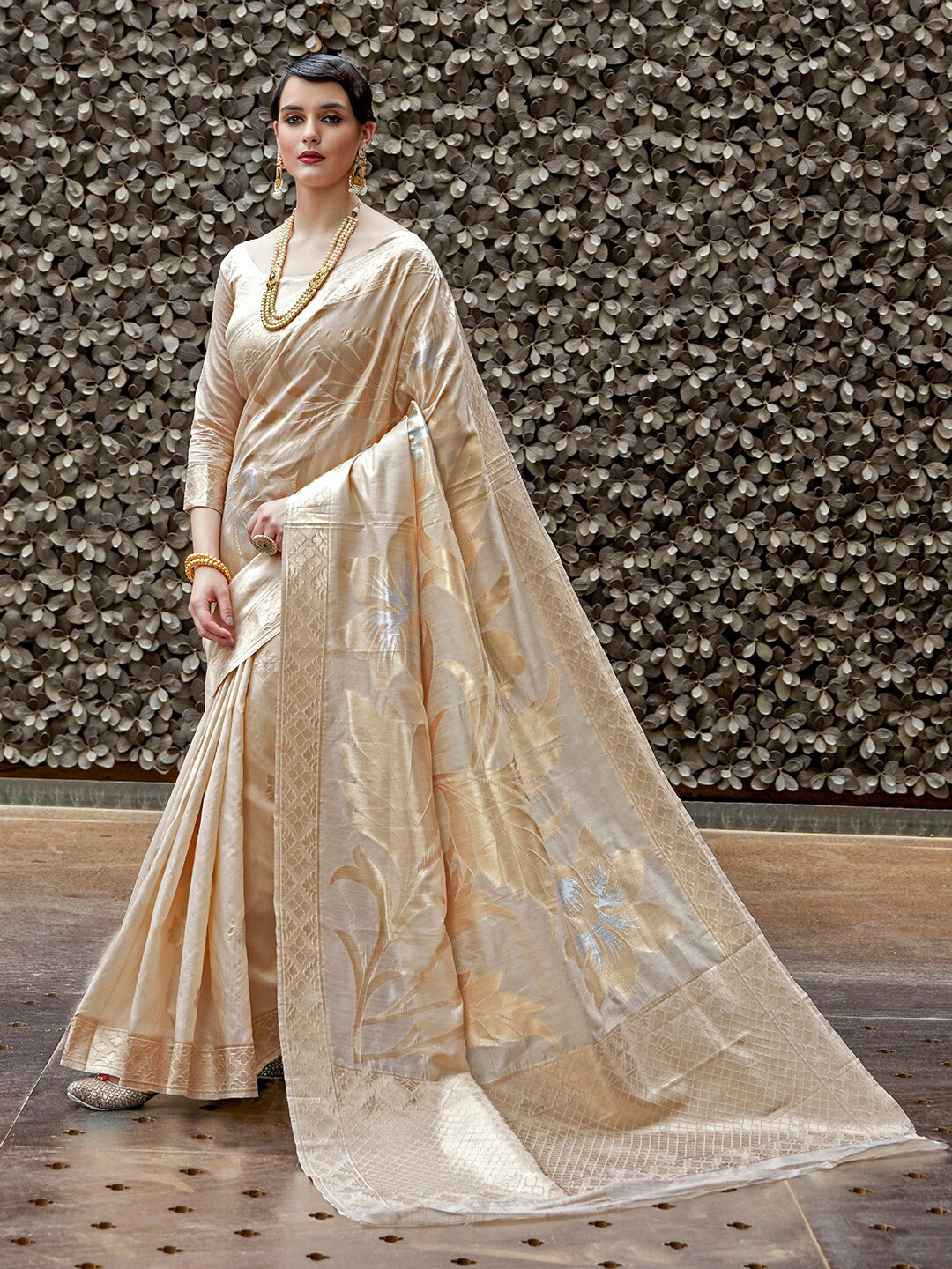 Mitera Cream & Gold Woven Design Zari Banarasi Saree