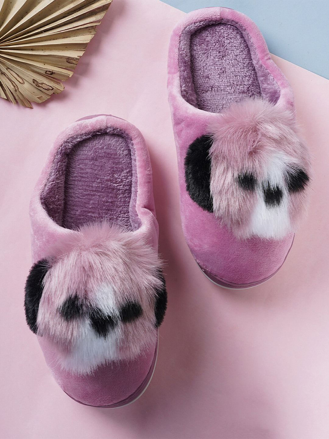 Walkfree Women Purple & Black Room Slippers
