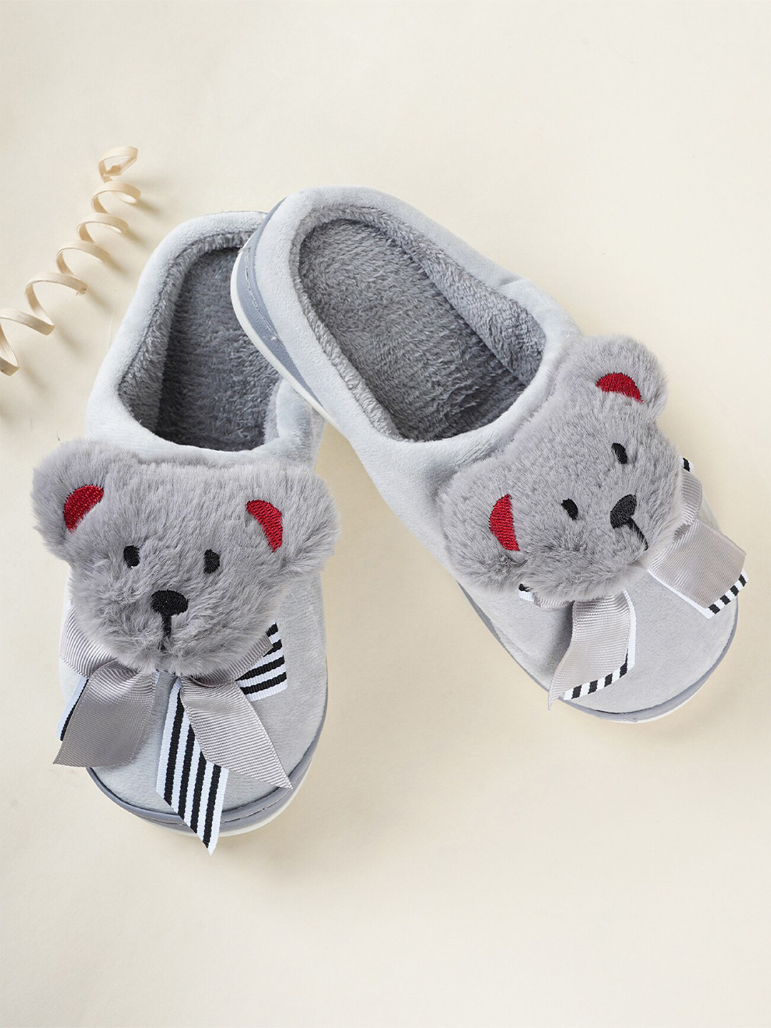 Walkfree Women Grey & Black Room Slippers