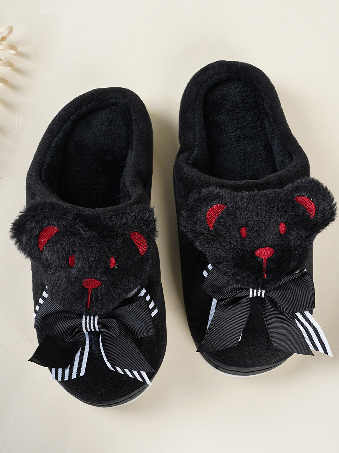 Walkfree Women Black & Red Room Slippers