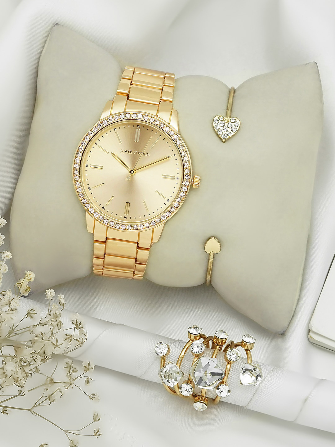 JOKER & WITCH Women Gold Toned Bracelet Style Straps Watch With Bracelet & Ring