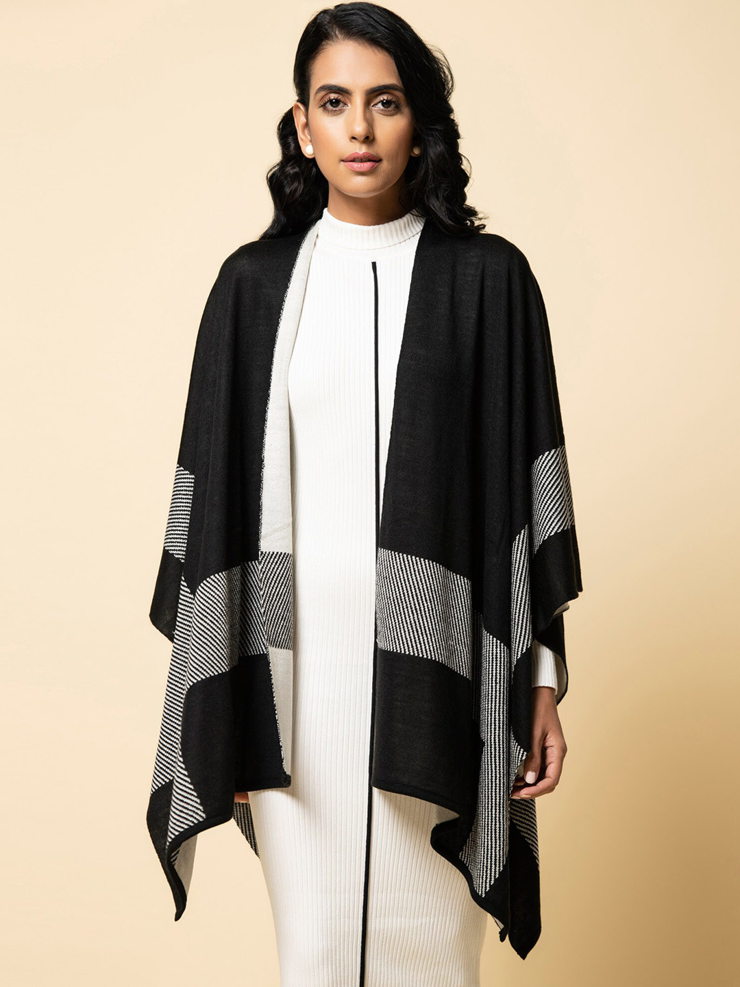 KHALEEJ Colourblocked Woolen Poncho