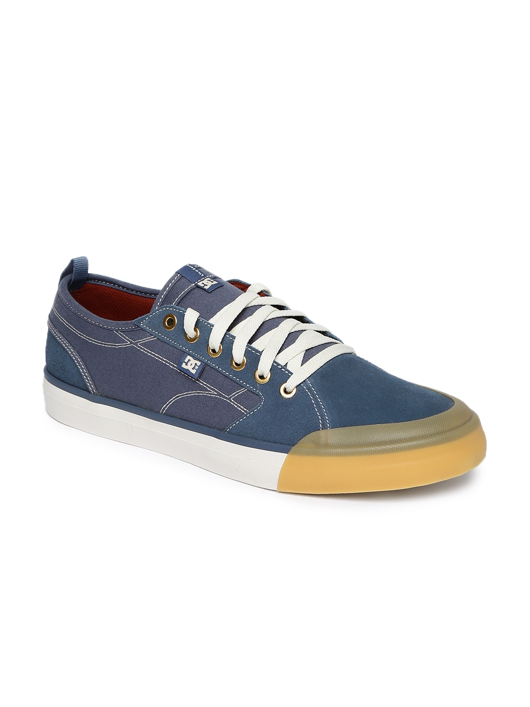 dc casual shoes