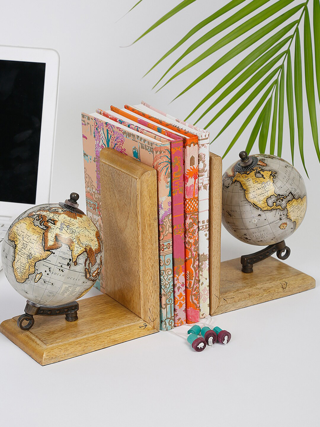 Fabindia Aaravi Set Of 2 Grey Printed Globe Book End Set