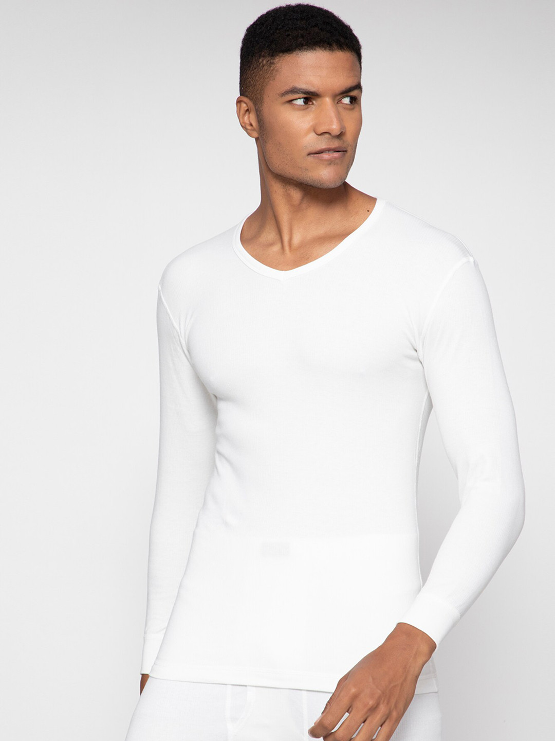 SPORTO Men White Solid Thermal Tops