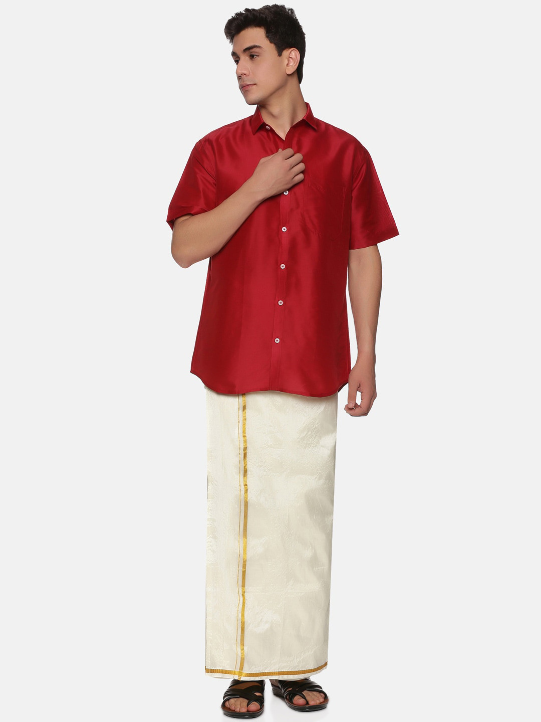Sethukrishna Men Maroon & White Solid Short Sleeves Shirt with Veshti