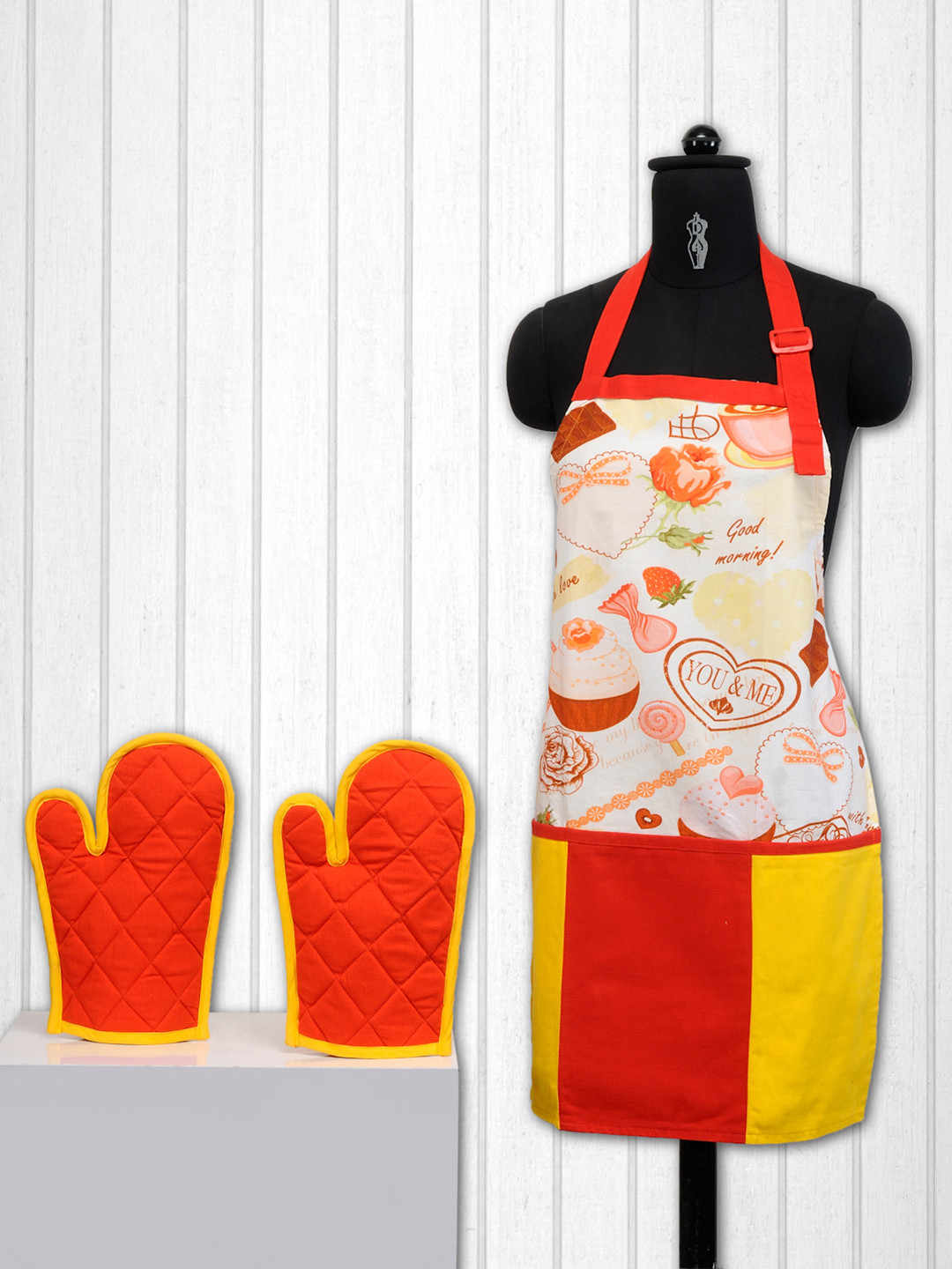 SWAYAM Cream-Coloured & Orange Cotton Kitchen Linen Set