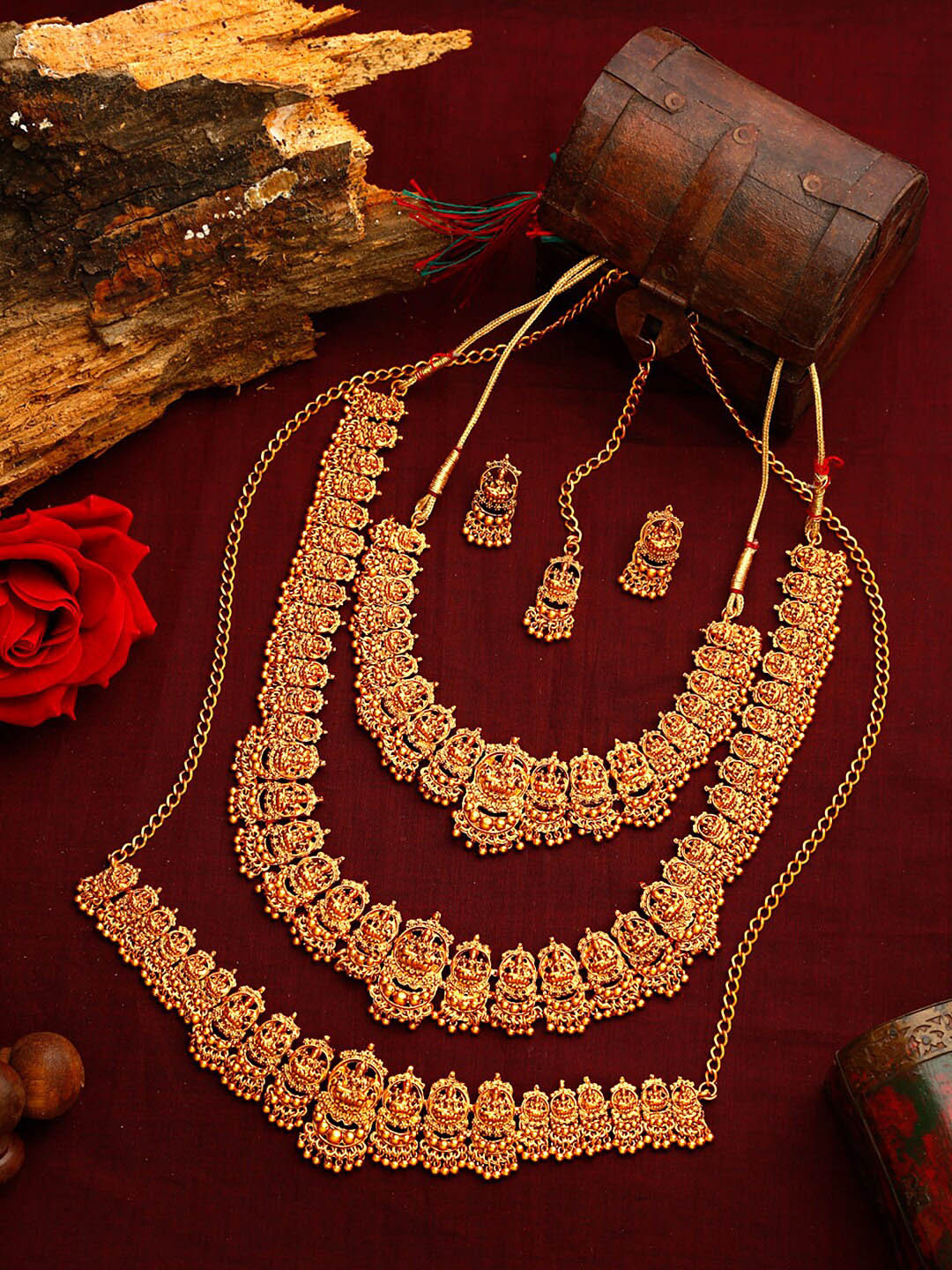Yellow Chimes Gold Plated Temple Jewellery set With Kamarband