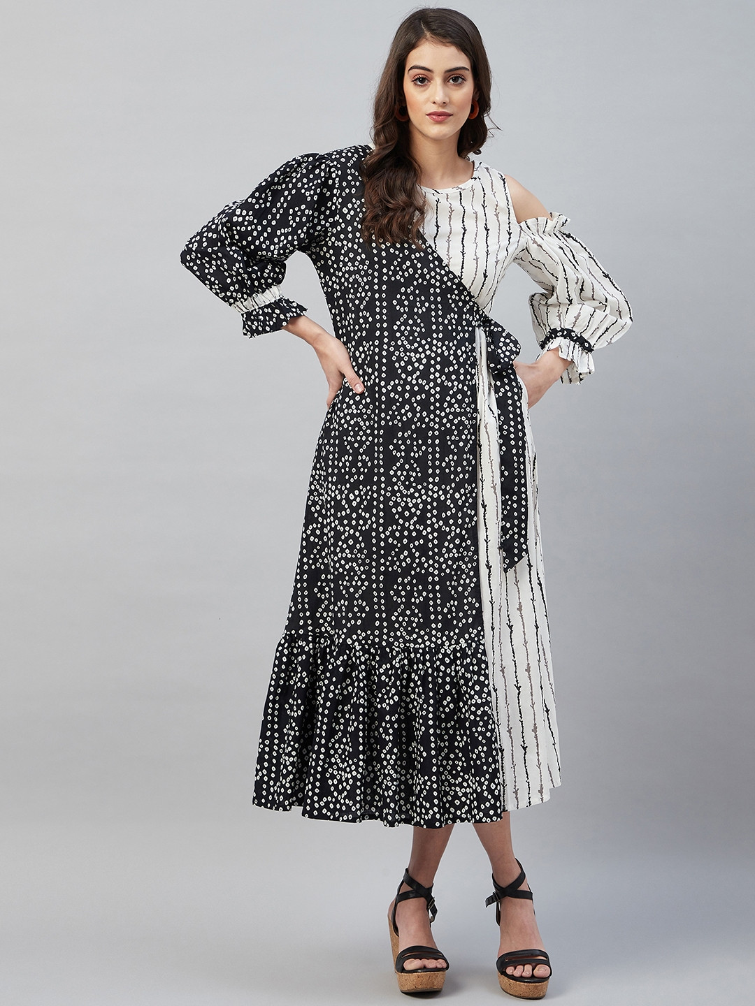 Aaheli Black & White Abstract Printed Midi Cotton Wrap Dress