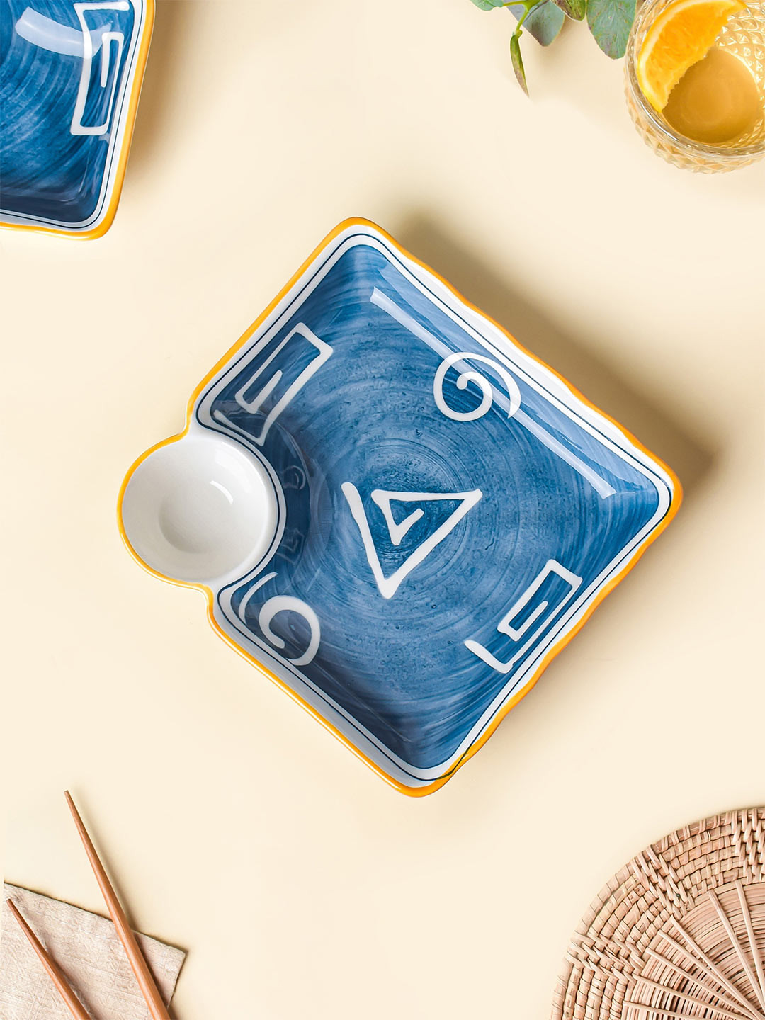 Nestasia Blue & White Spiral Nitori Chip & Dip Plate 7.2 Inch