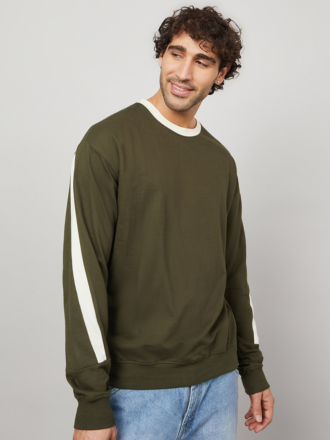Styli Men Colourblocked Detail Cotton Sweatshirt