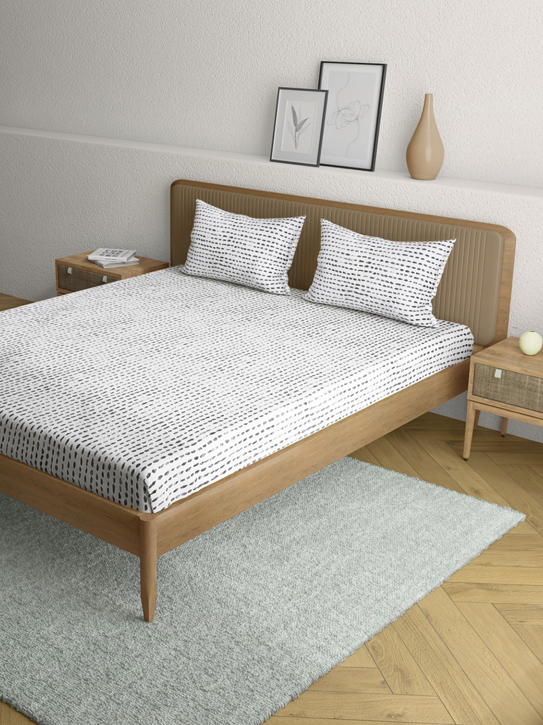 Anaqa by Pantaloons White & Teal 144 TC Cotton King Bedsheet with 2 Pillow Covers