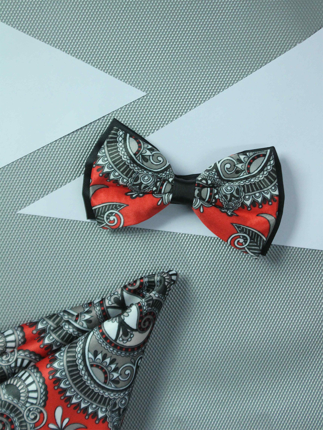 Tossido Red Set Of 2 Floral Printed Bow Tie & Handkerchief