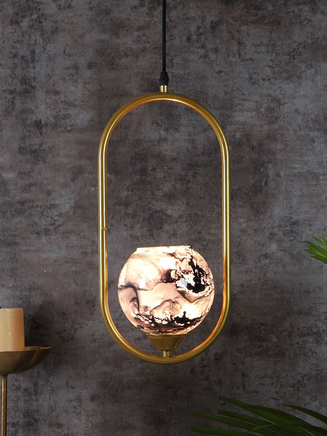 MFD HOME FURNISHING Gold-Toned & Black Printed 3D Cutdoom Ceiling Lamp