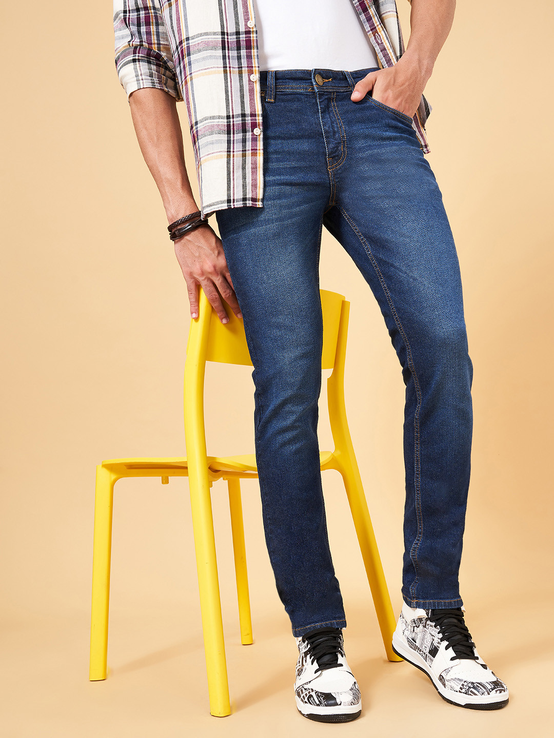 YU by Pantaloons Men Blue Slim Fit Light Fade Cotton  Jeans