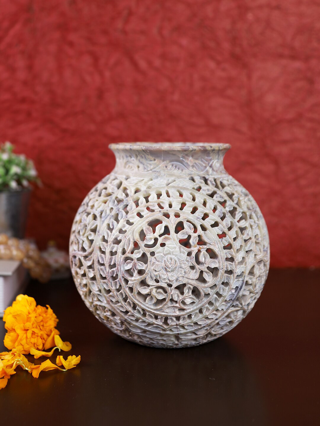 Aapno Rajasthan Off-White & Grey Self-Design Matki Shaped Tealight Holder