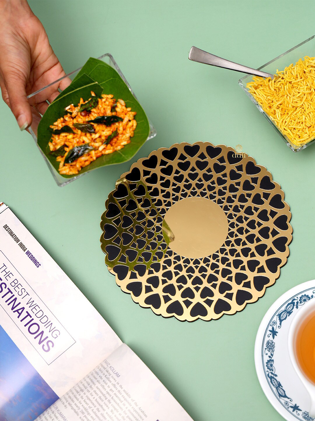 DULI Black & Gold-Toned Patterned Acrylic Trivet Coaster