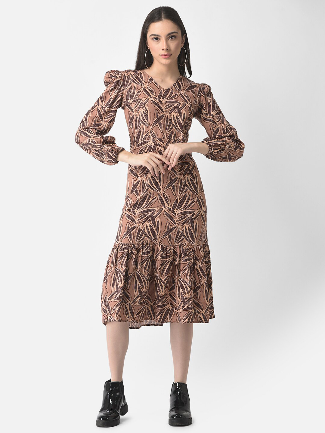 Crimsoune Club Animal Printed Drop-Waist Midi Dress