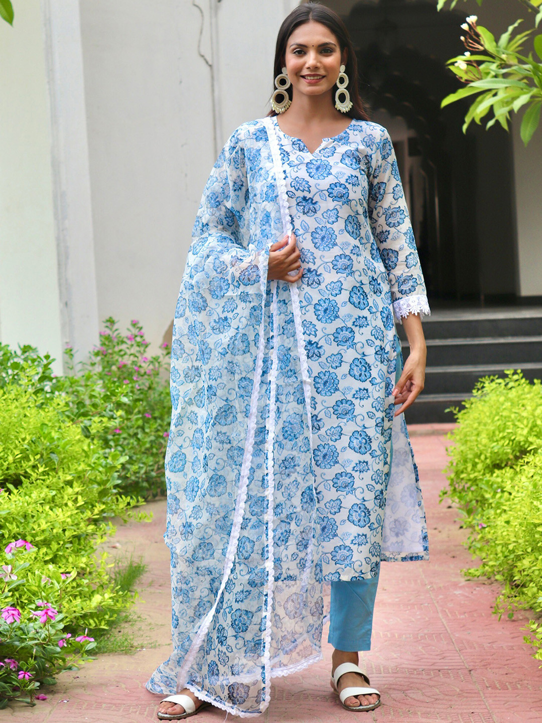 OneWe Women Floral Printed Notch Neck Chanderi Cotton Kurta with Trousers & Dupatta