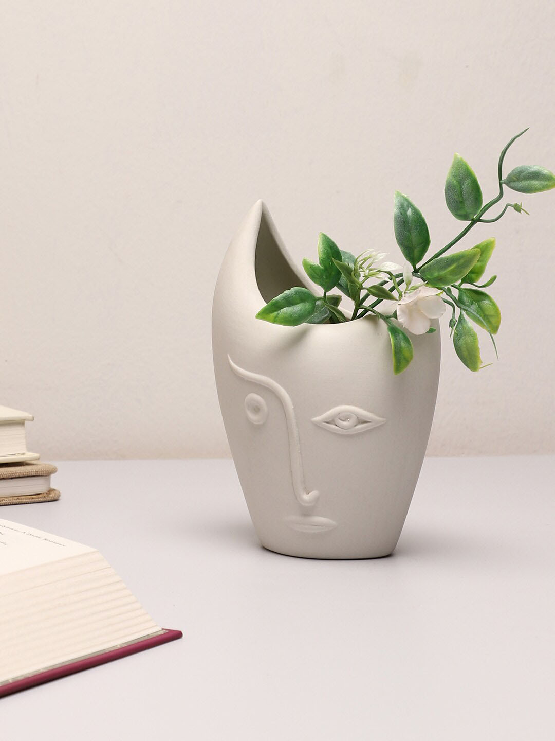 Bonhomie White Face Shaped  Vases