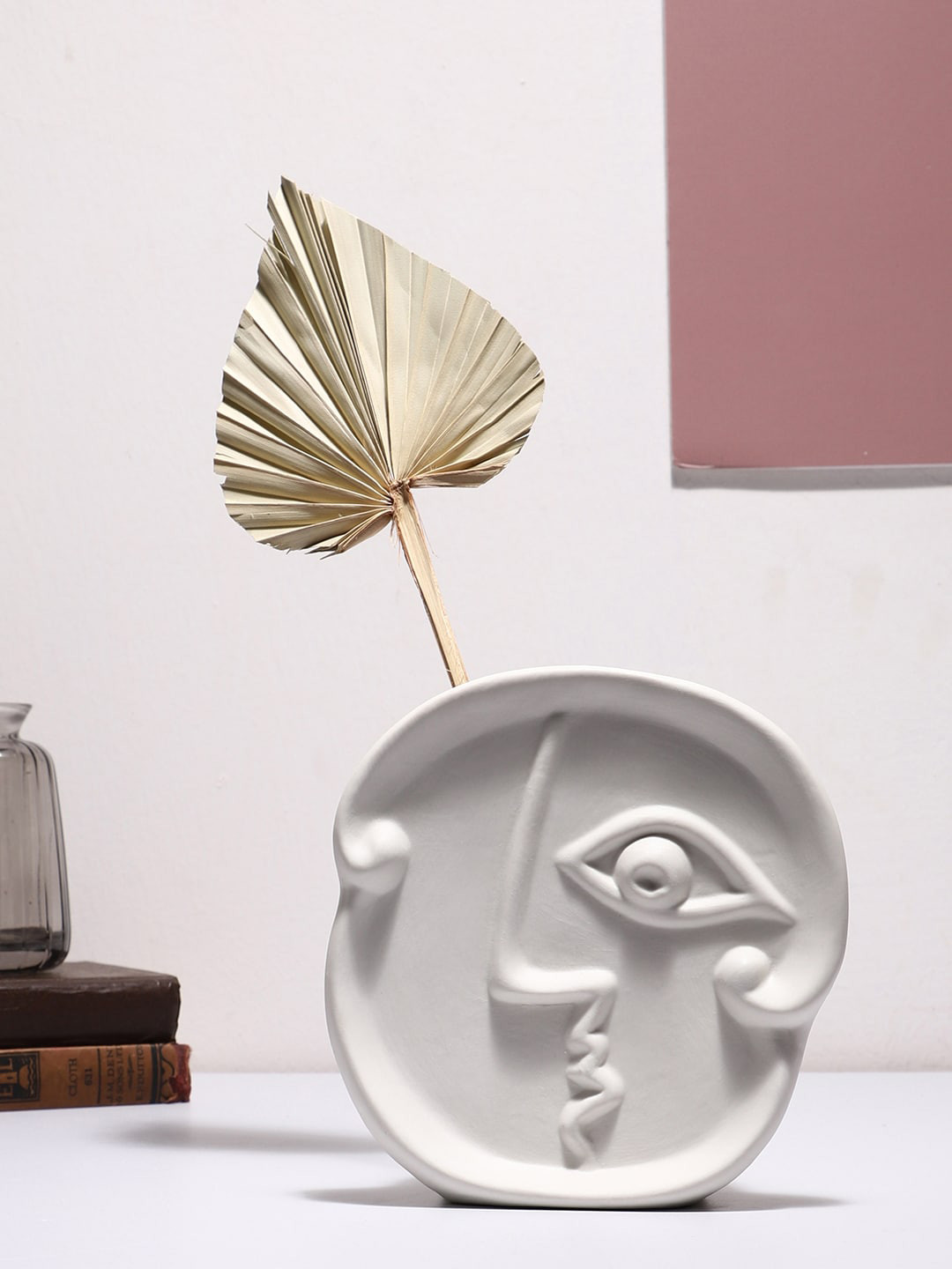 Bonhomie White Solid Face Shaped Minimalistic Ceramic Vase