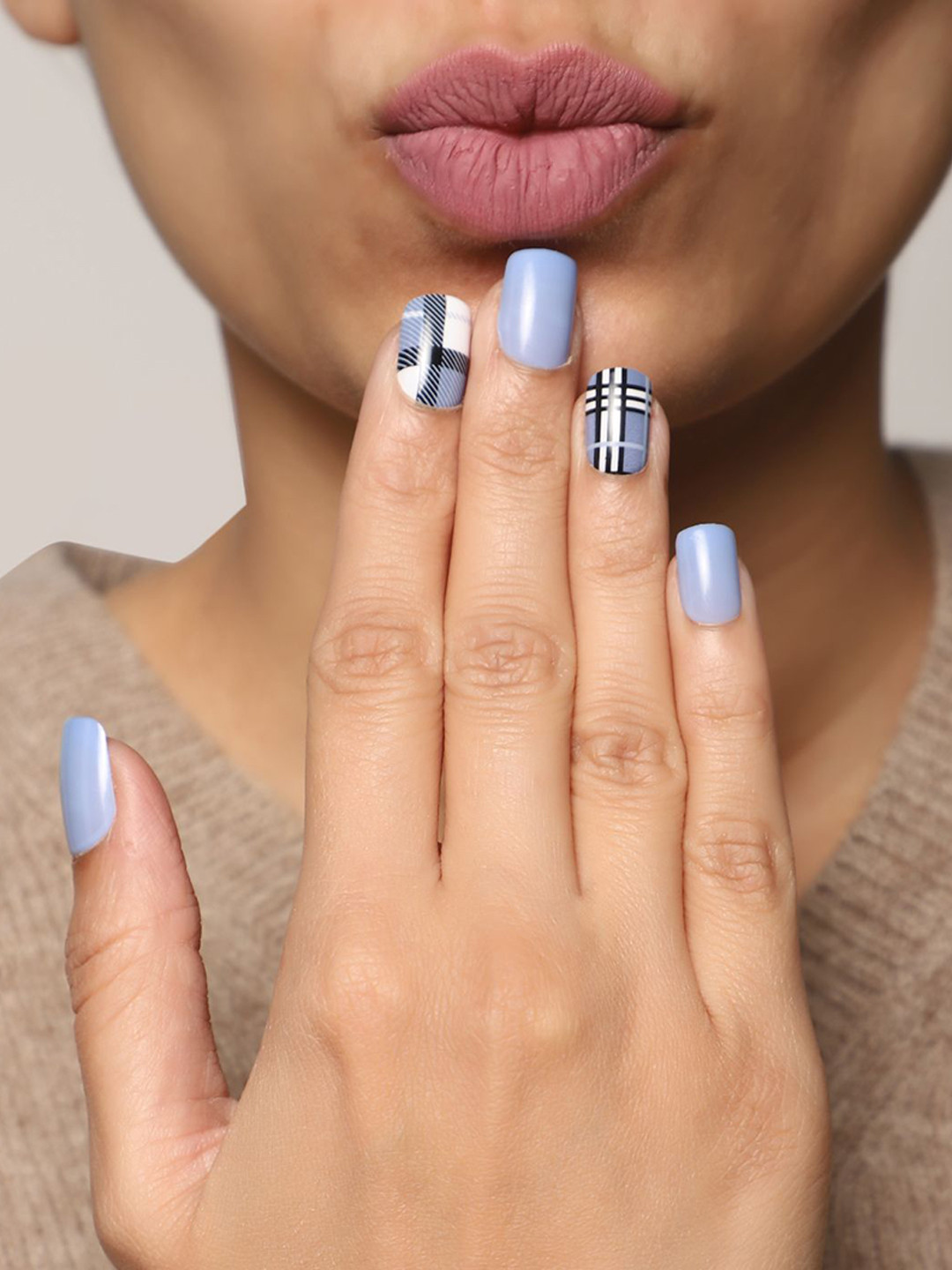 LICK 12 Pcs Sky Blue French Manicure Stick on Nails With Application Kit