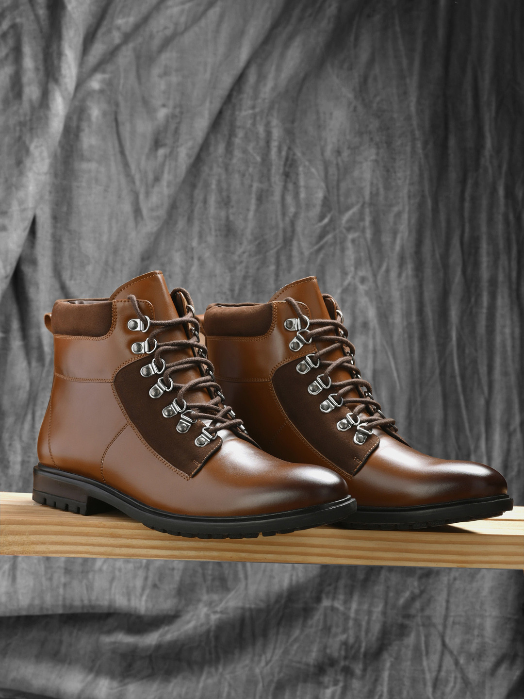 San Frissco Men Mid-Top Leather Regular Boots