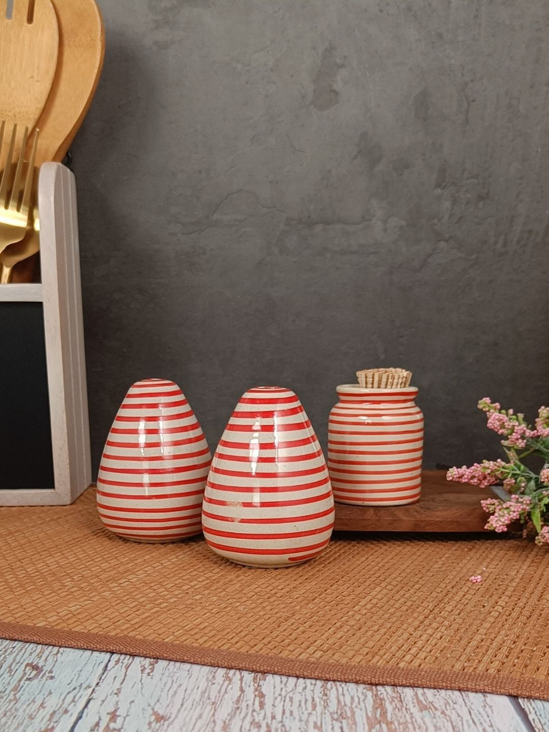 VarEesha Parikrama Set of 3 Red & White Spiral Salt & Pepper with Toothpick Holder