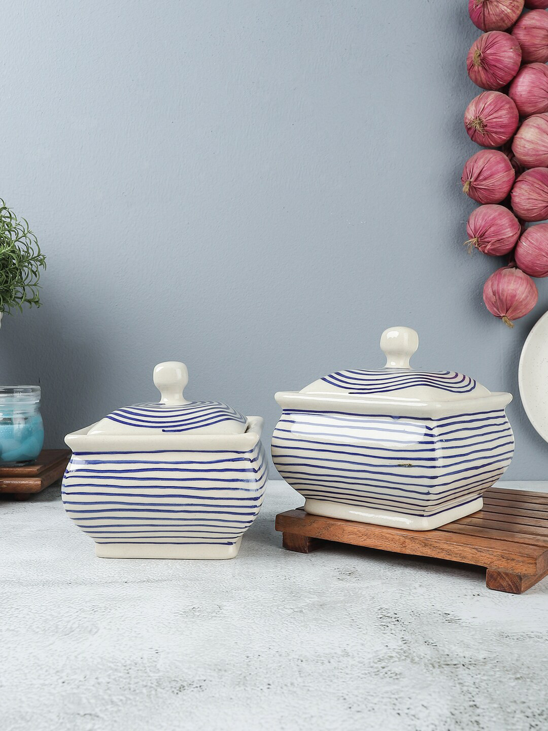 VarEesha Parikrama Set of 2 Blue & White Spiral Ceramic Square Bowls with Lids