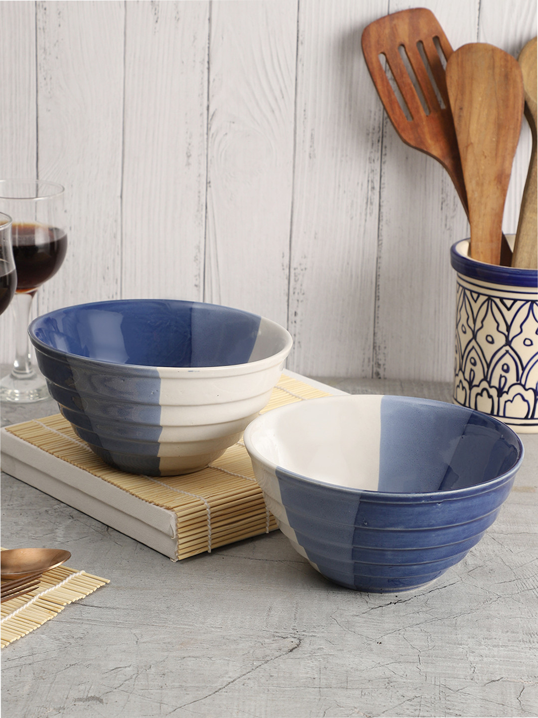 VarEesha Falak Set Of 2 Blue & White Ceramic Serving Bowls 800ml