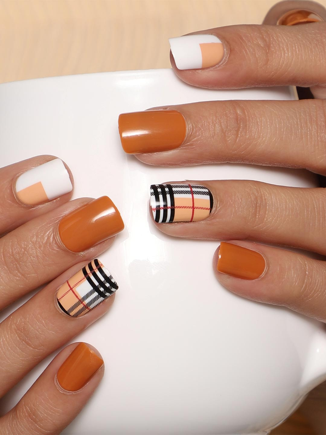 LICK Press On Nails 12 Pcs Artificial Reusable Acrylic Stick on Nails Set Nails Extension