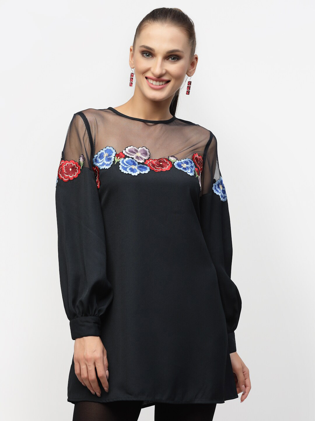 BLANC9 Embroidered Long Sleeves Tunic