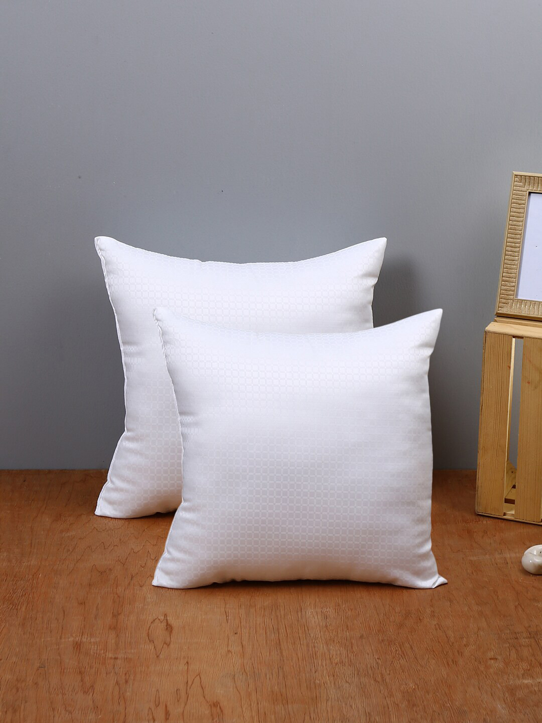 Emerald Set Of 2 White Square Cushions