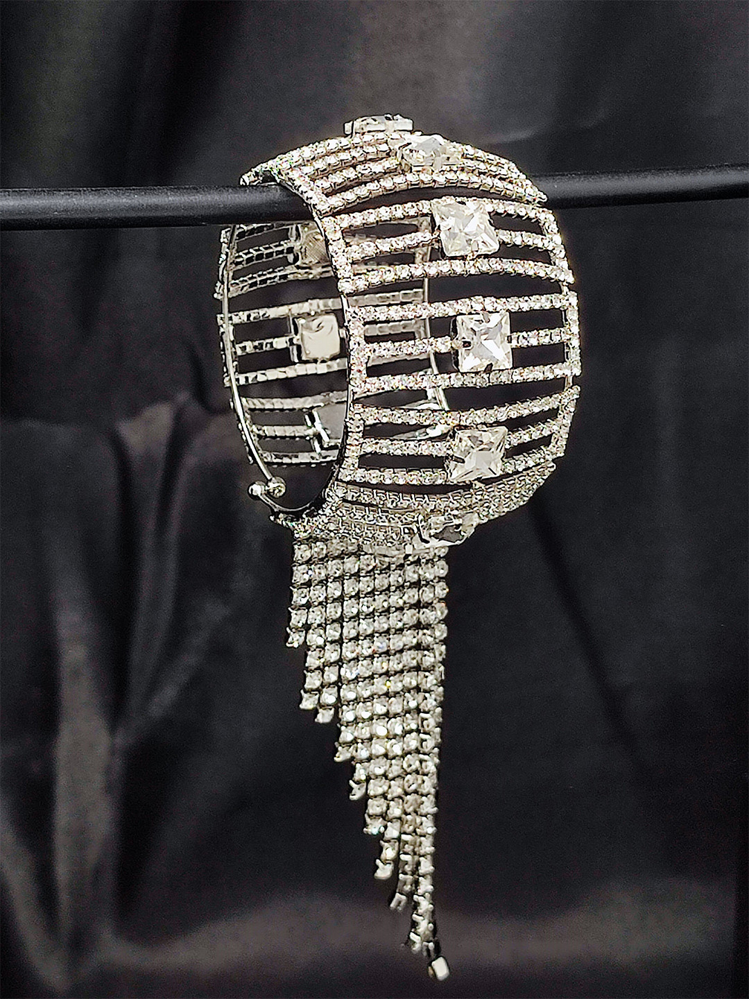 CRAYTON Women Silver-Toned & White Bangle-Style Bracelet