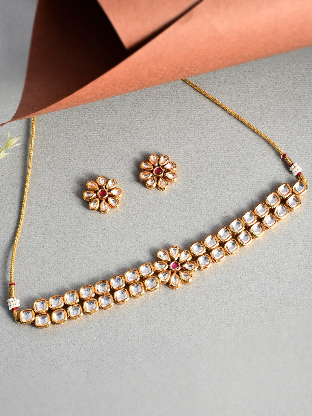 Kundan Elegance Floral Choker Jewellery Set
