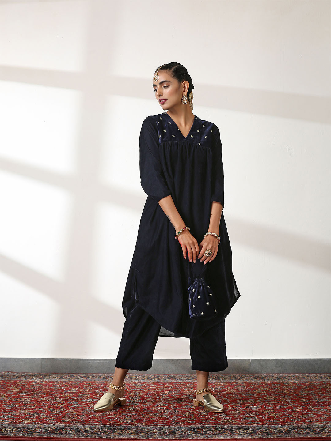 Swtantra Blue Embellished Potli Clutch